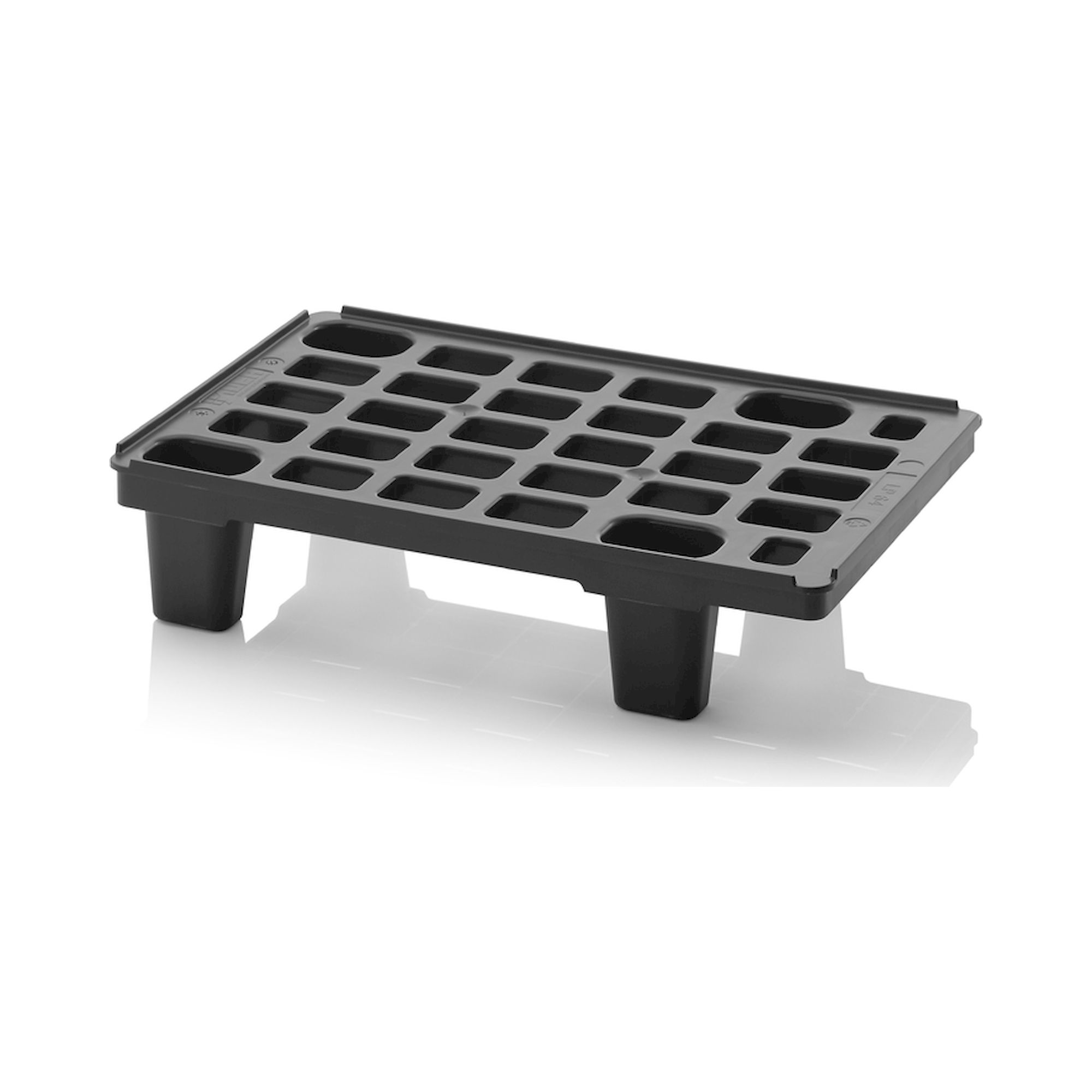 LP 64. Lightweight pallets with retaining edge
