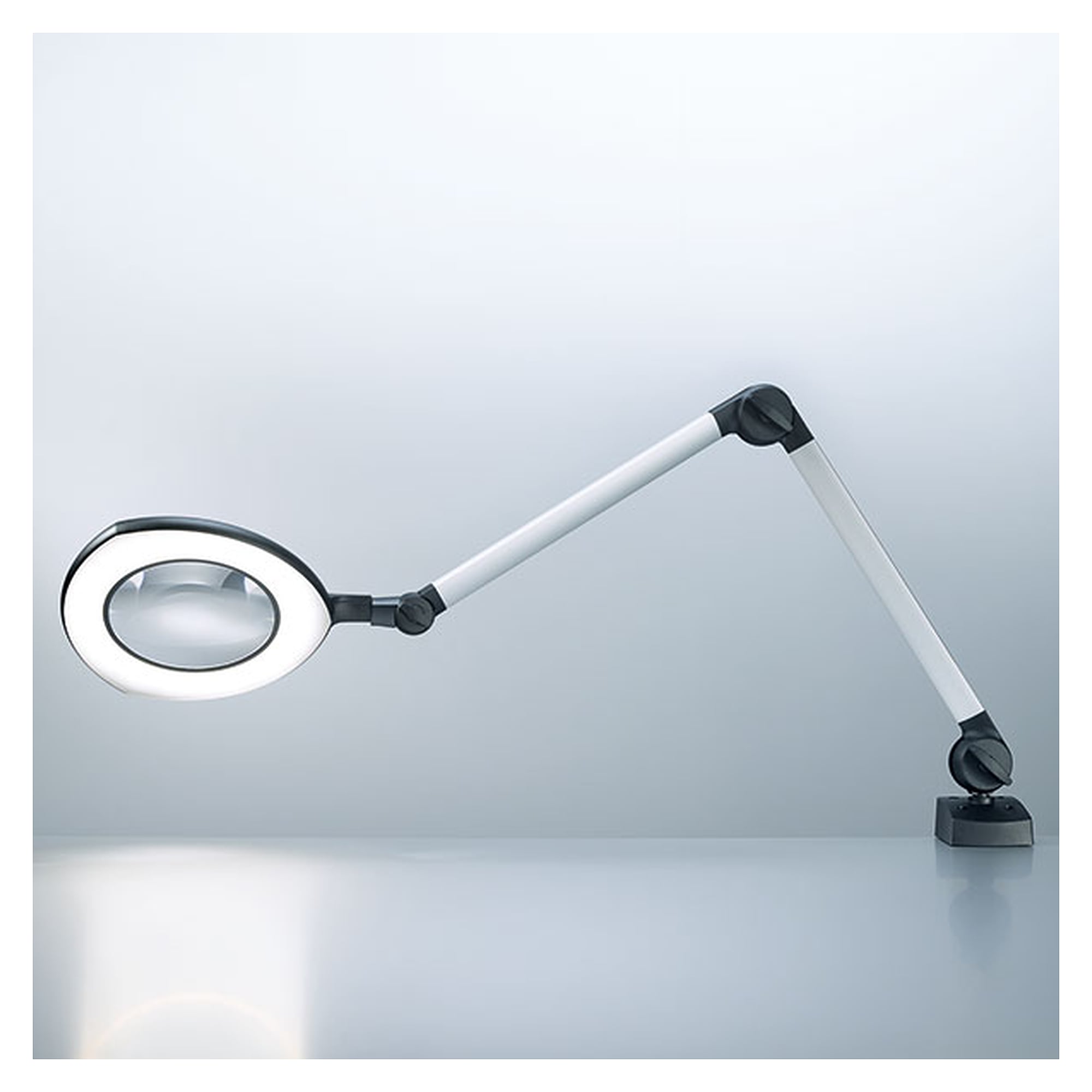 LED-Lupenleuchte TEVISIO TVD 750/940/DM, Kunststofflinse 3,5 + 8 dpt, 2D-Kopfgelenk