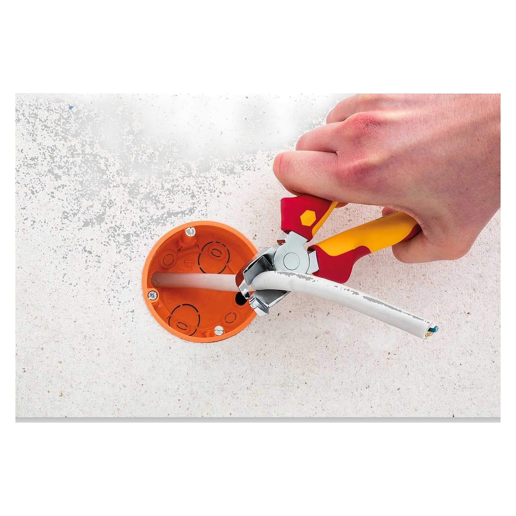 Pince d'installation TriCut Professional electric 3 en 1 170 mm, VDE - Wiha 38853