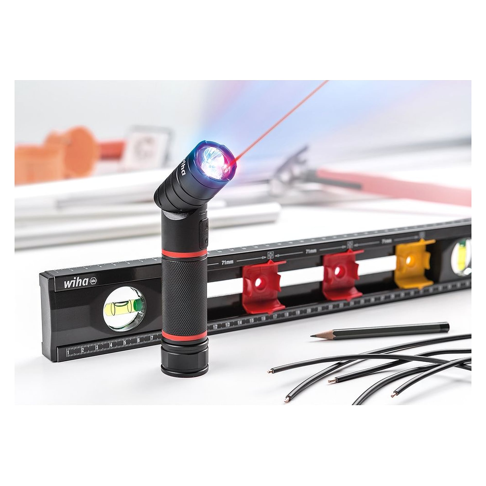 Taschenlampe 3-in-1 LED, Laser Klasse 2 und UV, schwenkbarer Kopf - Wiha 41286